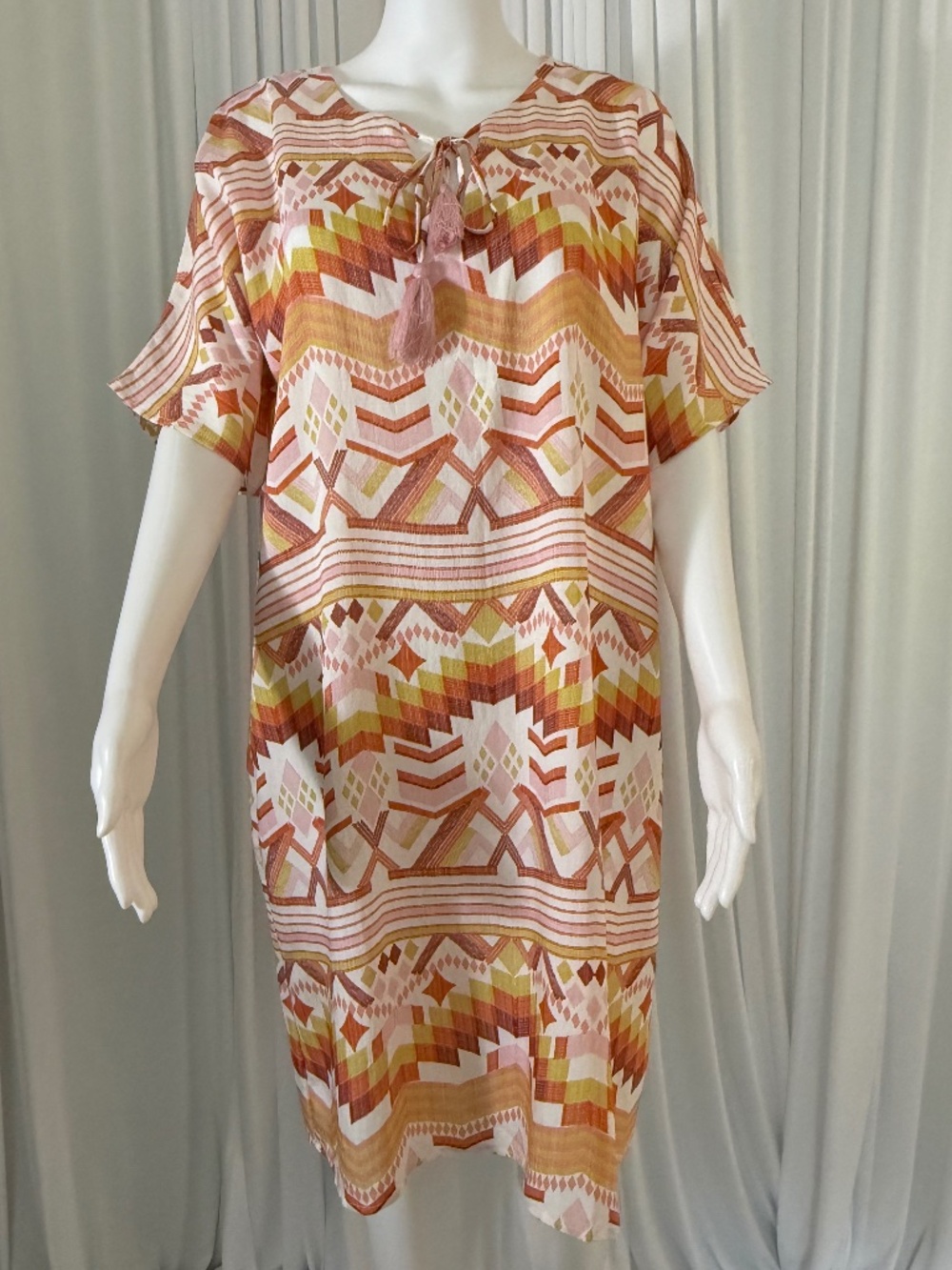 G by Giuliana Size M Geometric Print Tassel Shift Dress NWOT